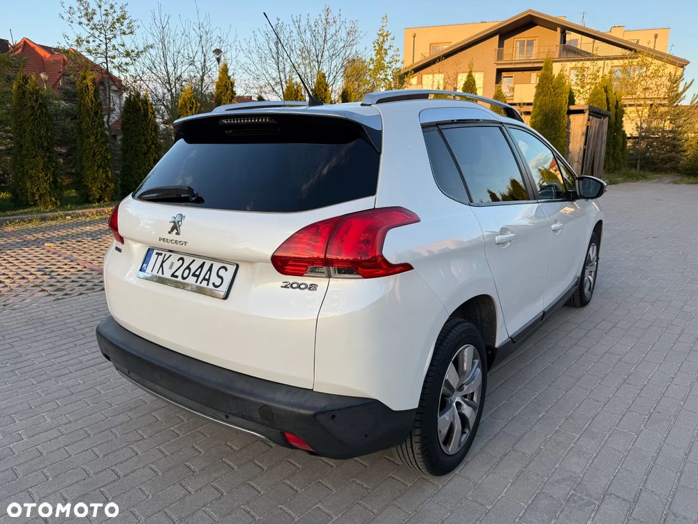 Peugeot 2008 BlueHDi 100 STOP & START Style - 2