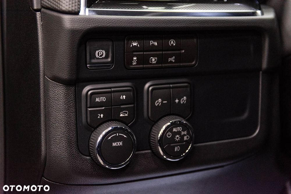 Chevrolet Tahoe - 20