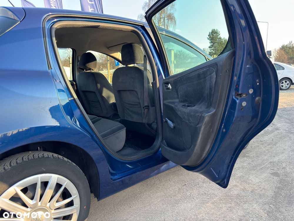 Peugeot 207 90 HDi FAP (Blue Lion) Tendance - 21