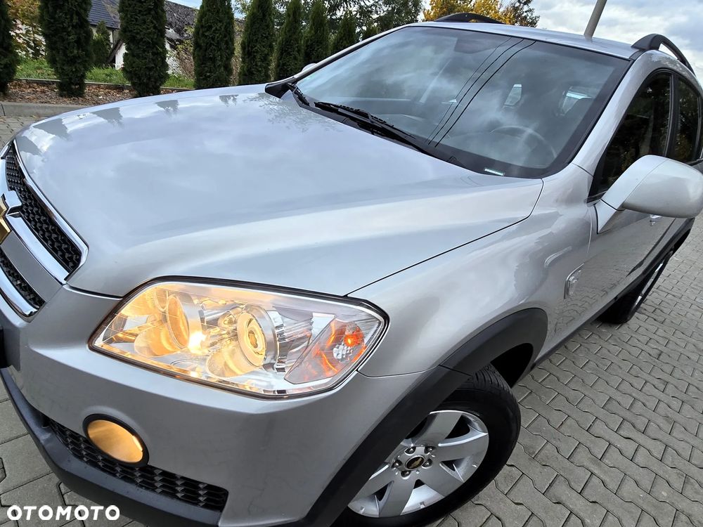 Chevrolet Captiva 2.4 4WD 7 Sitzer LT - 3