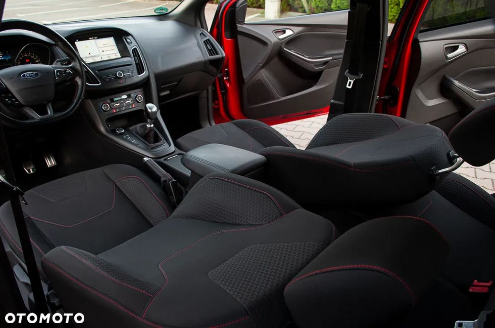 Ford Focus 1.5 EcoBoost STart-Stopp-System ST-LINE - 26