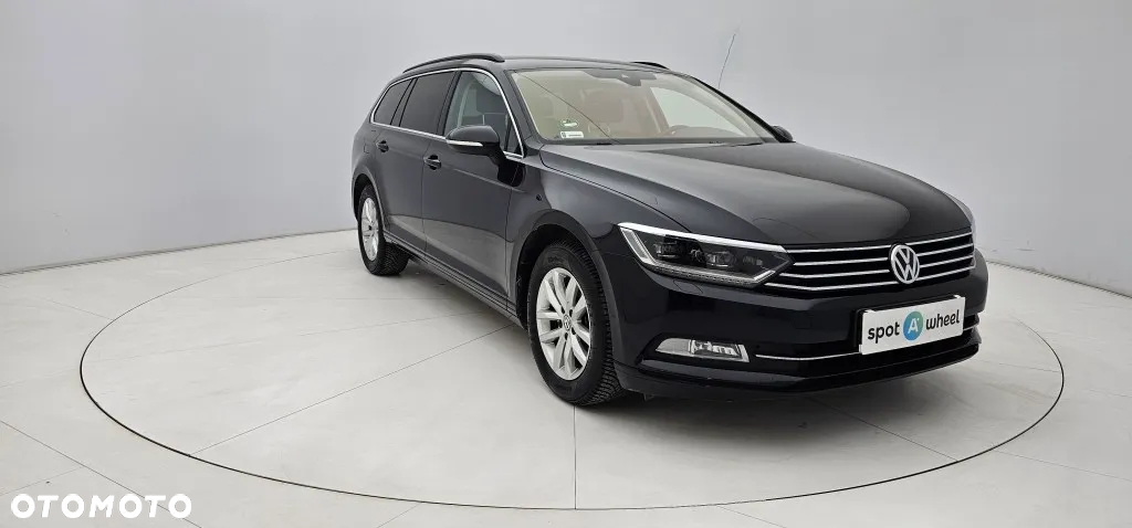 Volkswagen Passat - 7