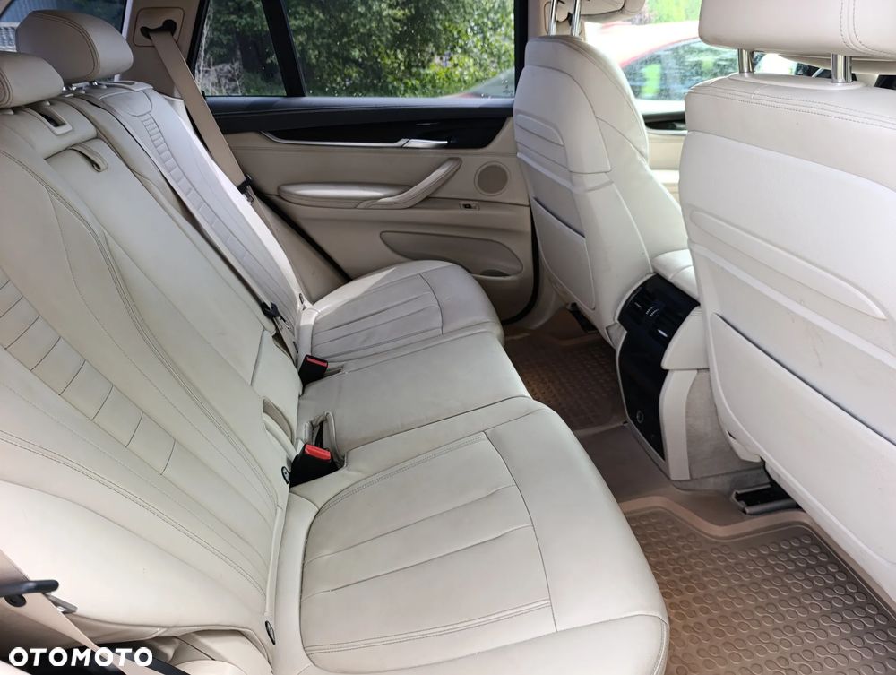BMW X5 xDrive40d - 16