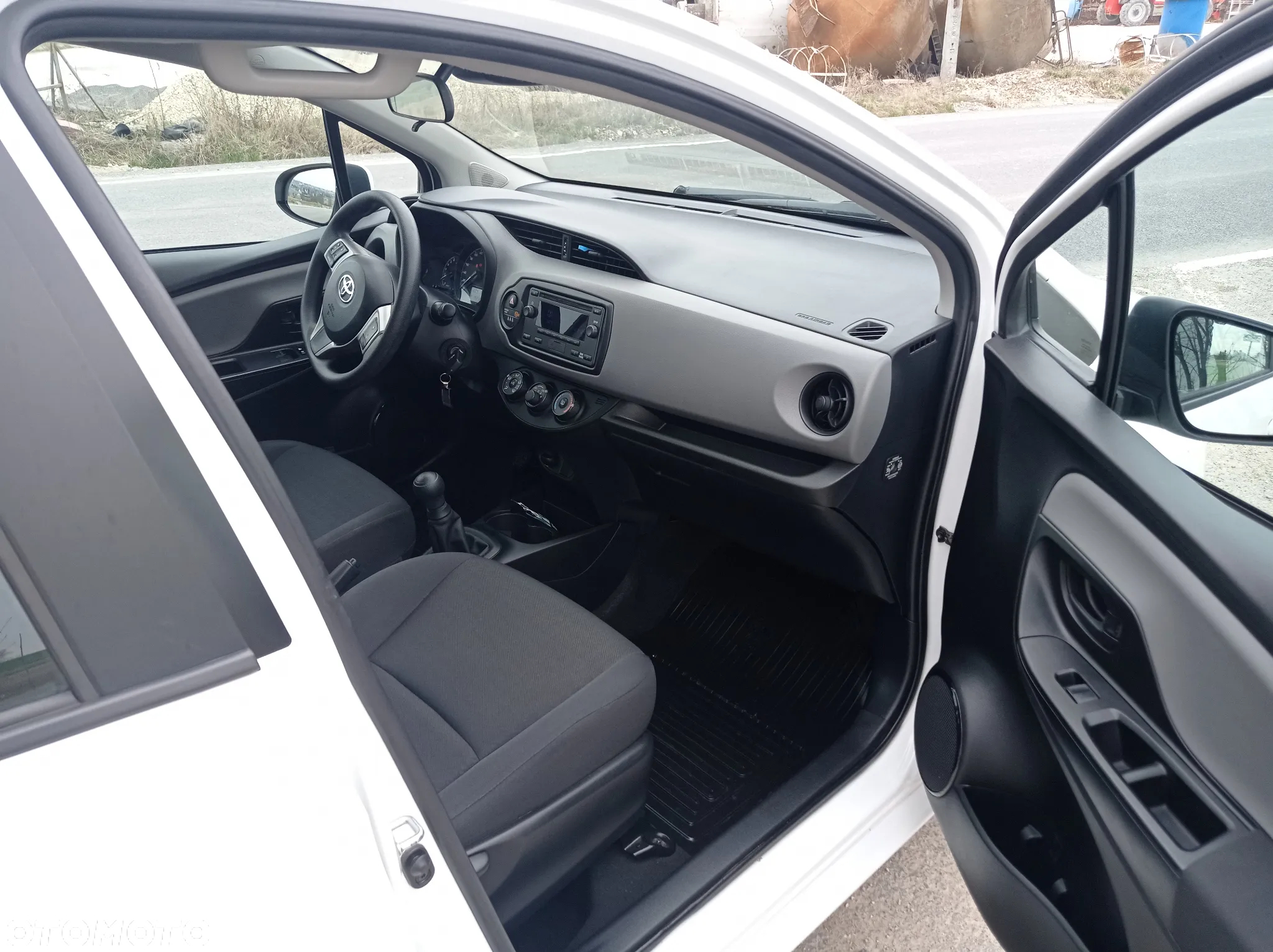 Toyota Yaris 1.0 Active - 5