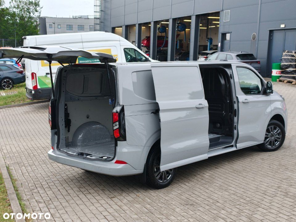 Ford Transit Custom - 8