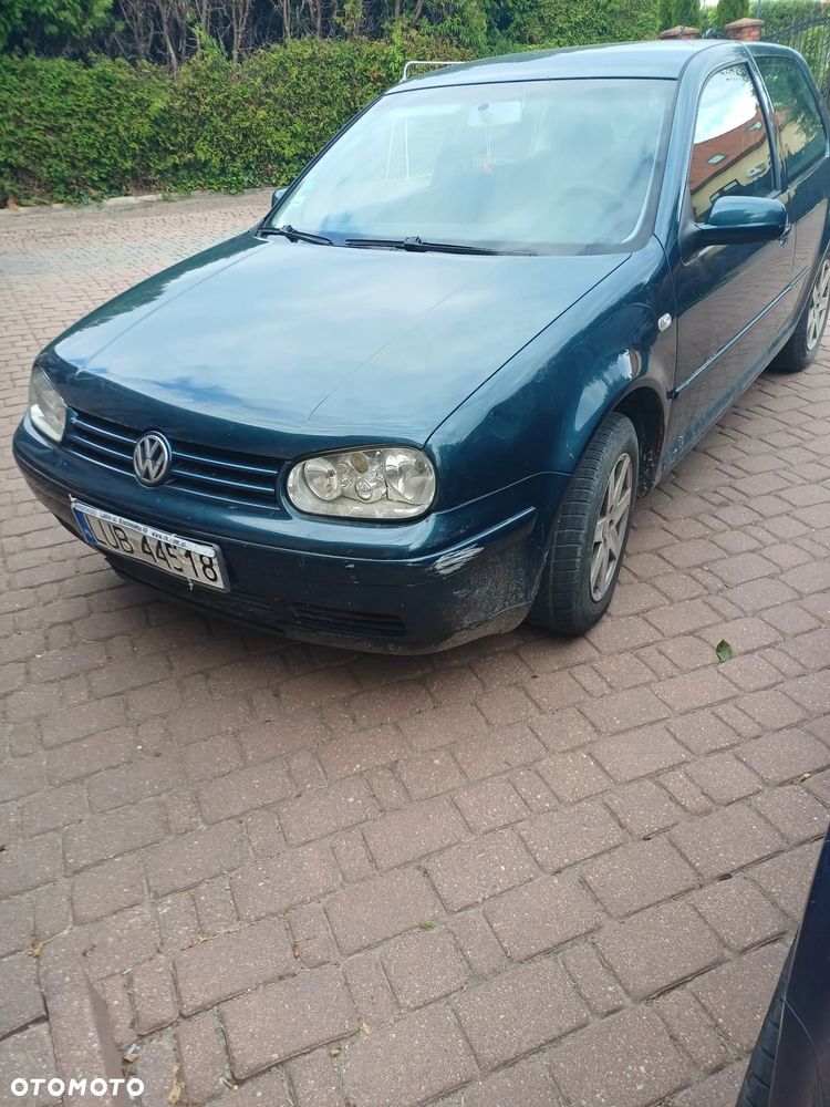 Volkswagen Golf - 1