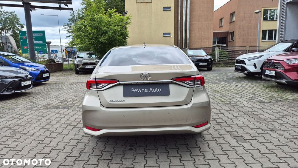 Toyota Corolla - 4