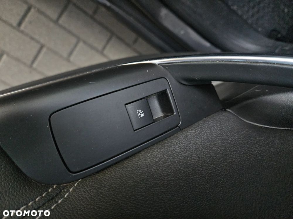 Opel Insignia 1.8 - 12