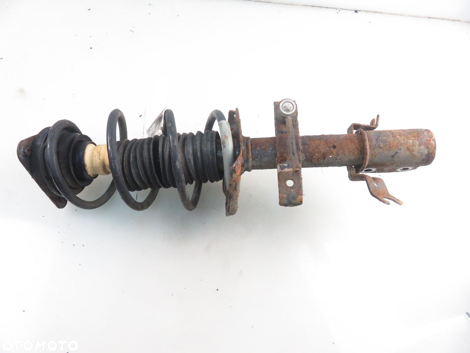 MCPERSON PRAWY PRZEDNI RENAULT CLIO III 1.2 16V TCE - D4F 786 - 2