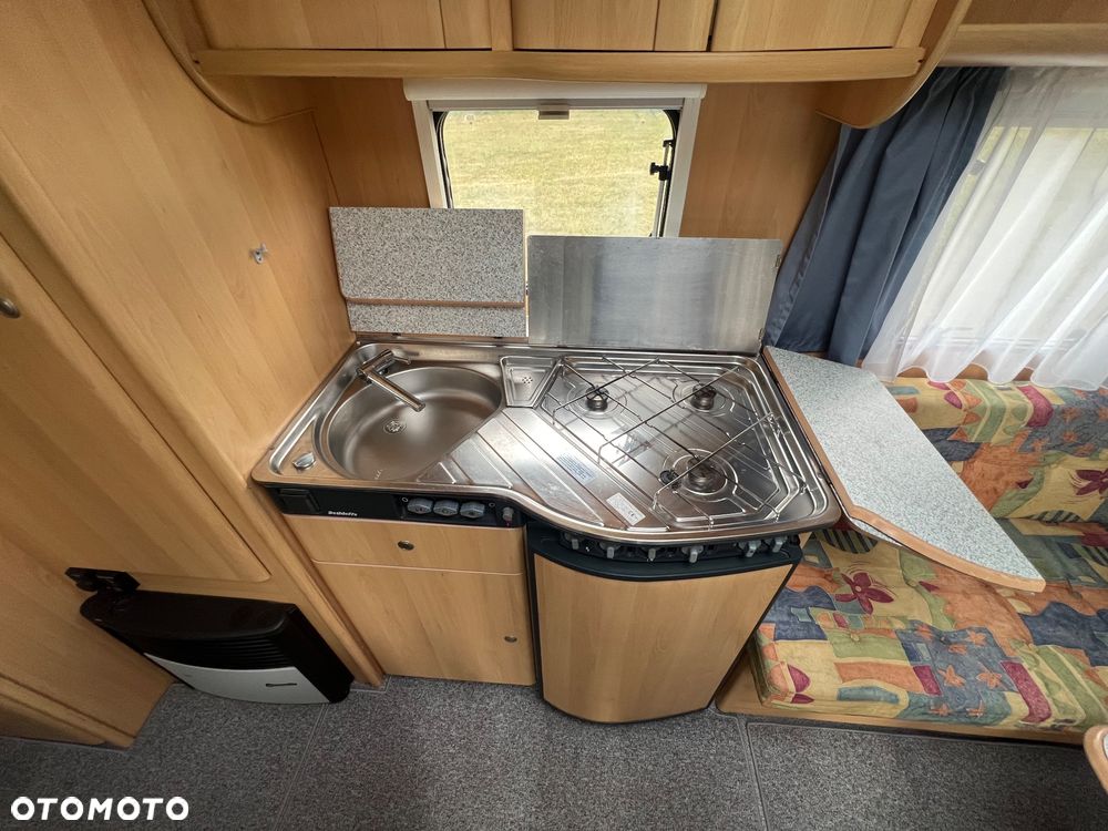 Dethleffs Camper - 13