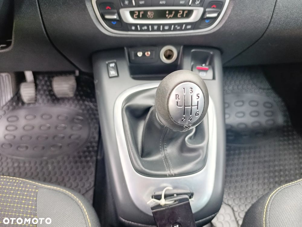 Renault Scenic 1.4 16V TCE Expression - 23