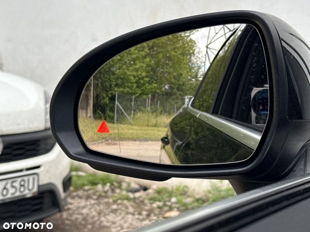 Mercedes-Benz GLC - 27
