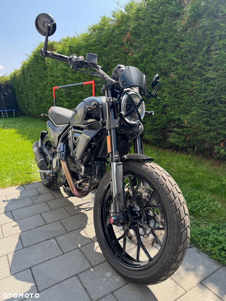 Ducati Scrambler - 11