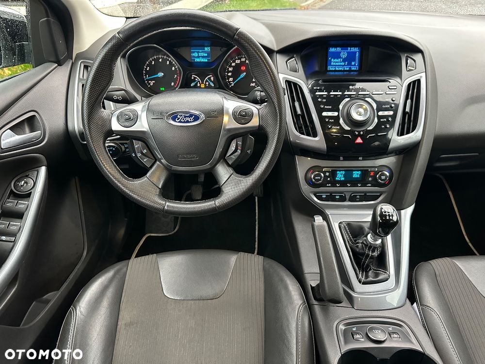 Ford Focus 1.6 EcoBoost Titanium - 10
