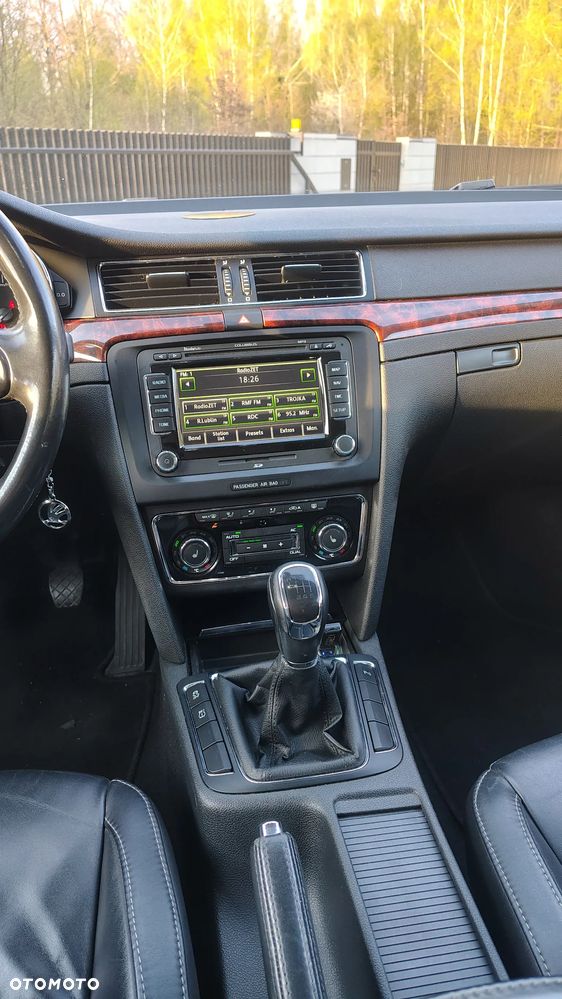 Skoda Superb 1.8 TSI FAMILY - 30