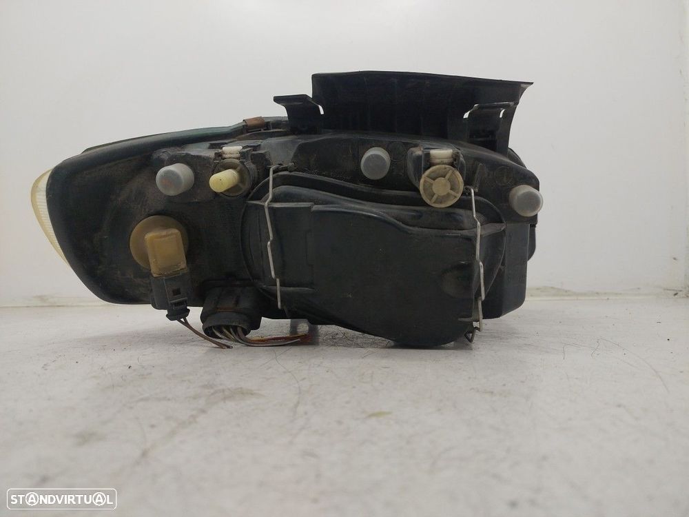 Farol/ Otica Dianteiro Esq Seat Ibiza Ii (6K1) - 1