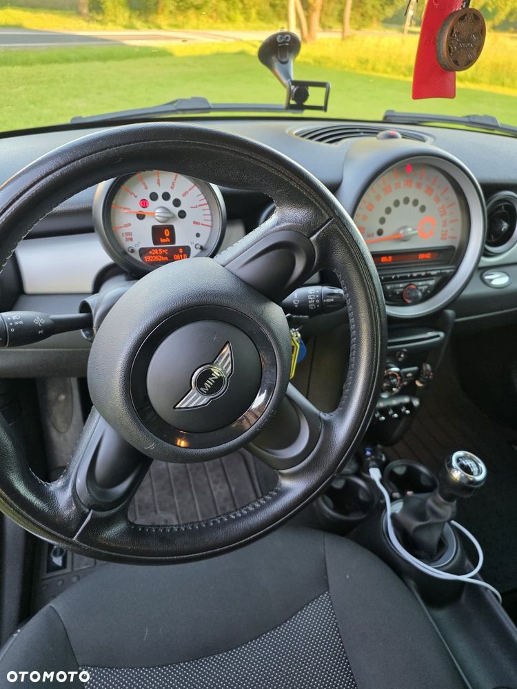 MINI ONE - 6