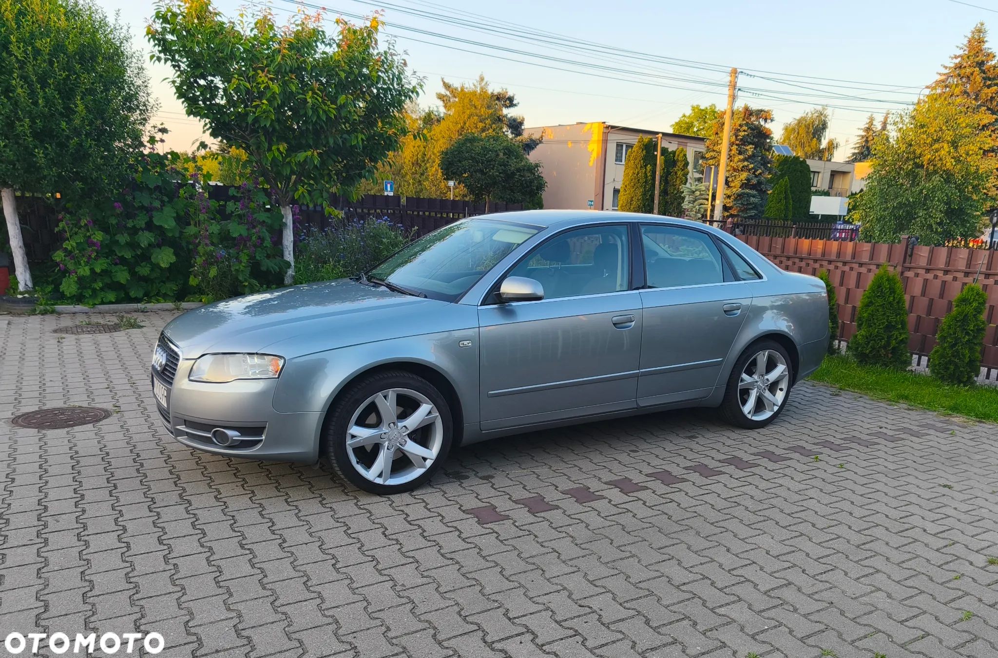 Audi A4 2.0 - 1
