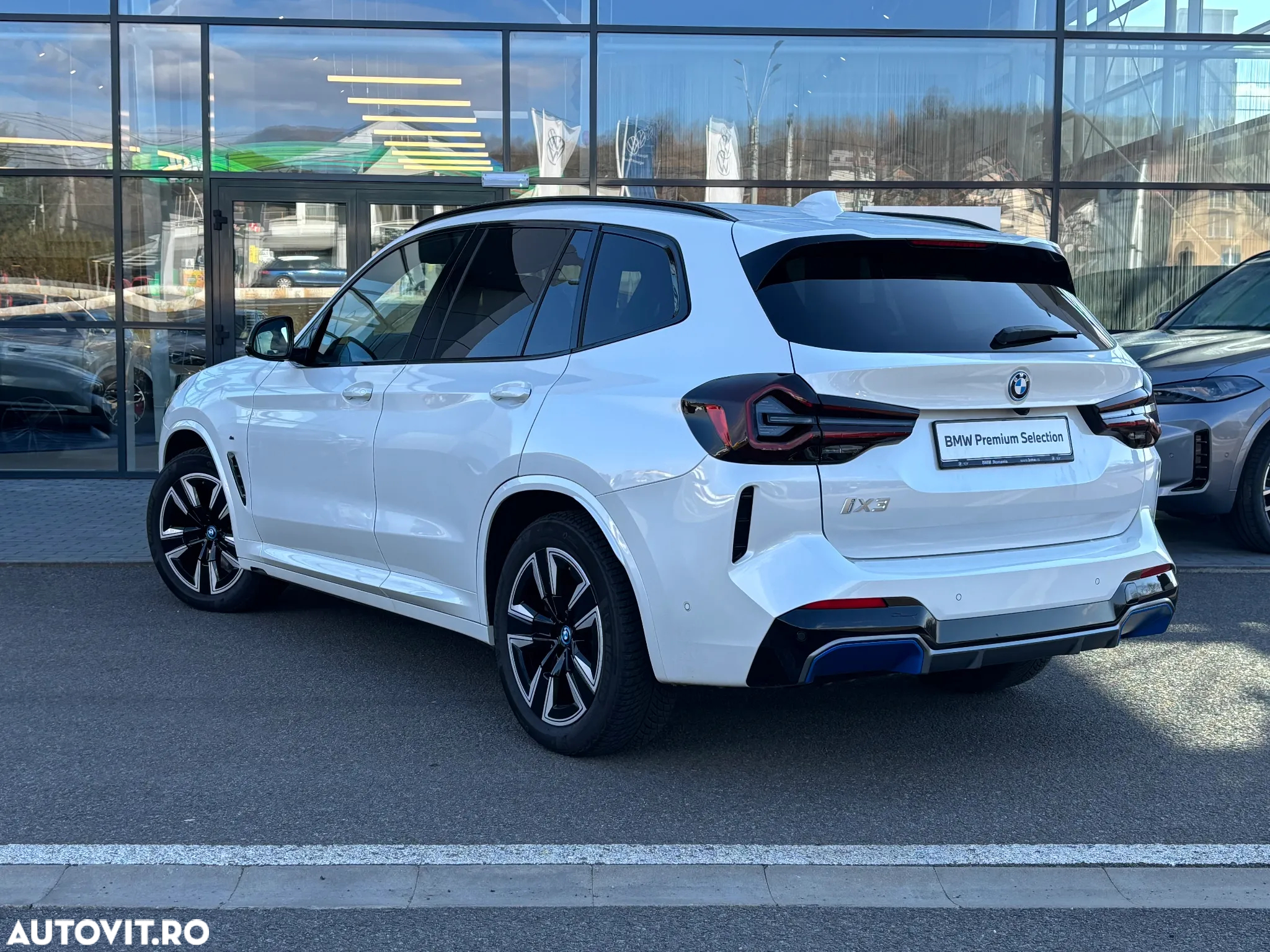 BMW iX3 Standard - 2