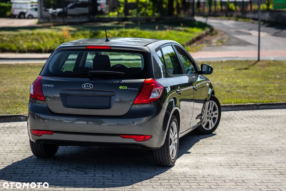 Kia Ceed 1.4 CVVT Attract - 9