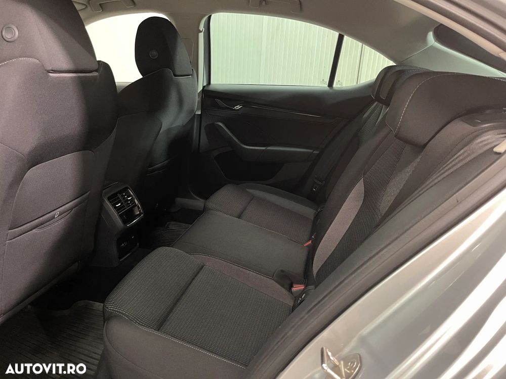 Skoda Octavia 2.0 TDI Ambition - 11