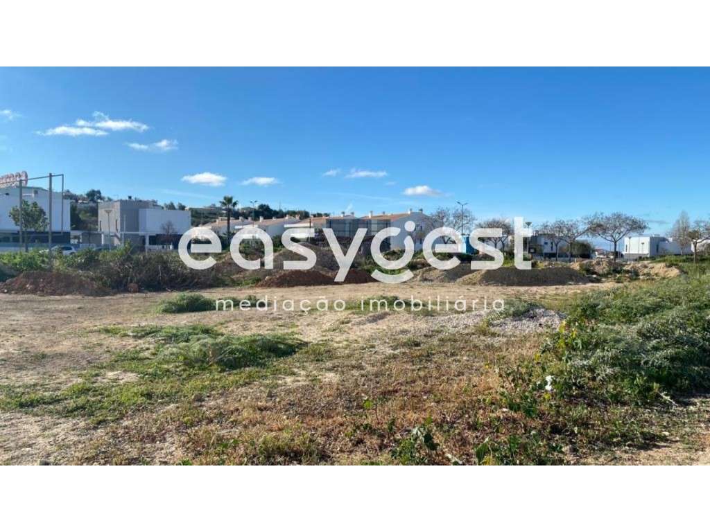 Excelente Terreno Urbano com área de construção de 2470 m2 em Loulé - Grande imagem: 3/13