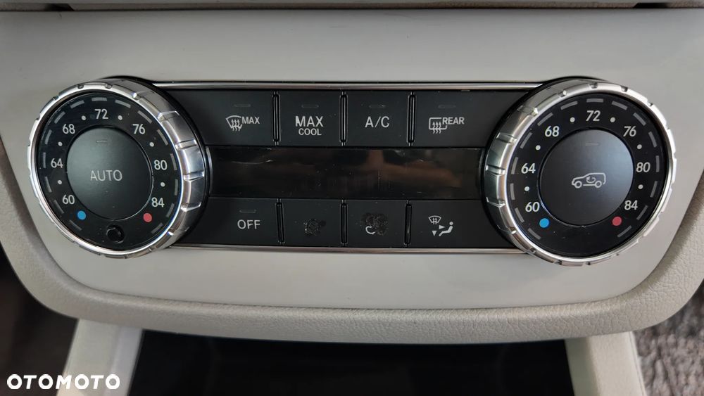 Mercedes-Benz GL - 28