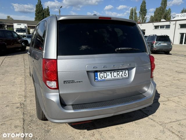 Dodge Grand Caravan - 13