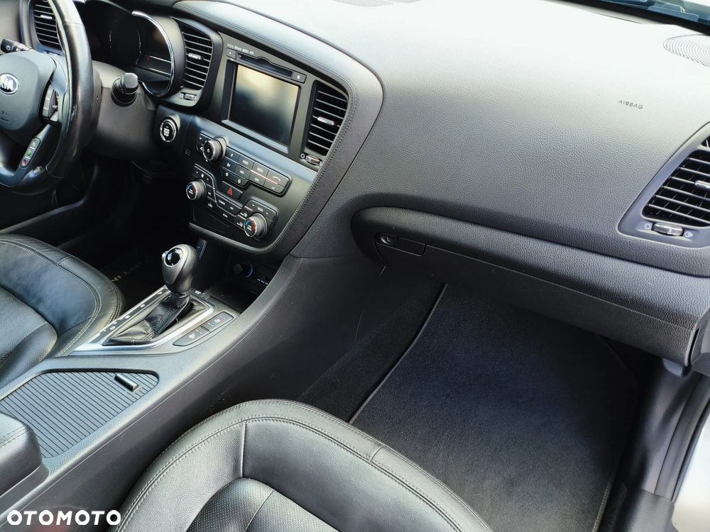 Kia Optima - 30