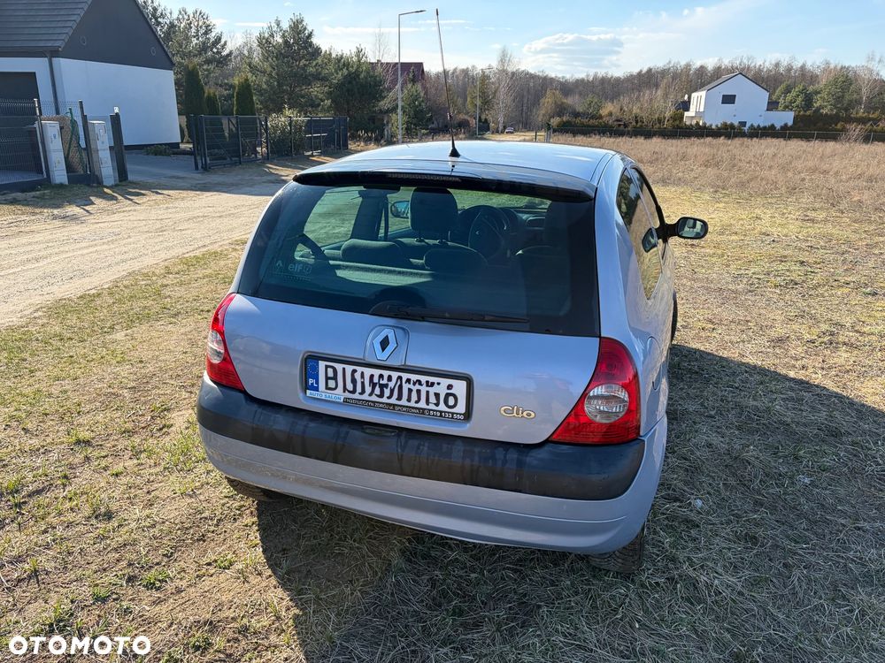 Renault Clio 1.5 dCi Privilege - 4