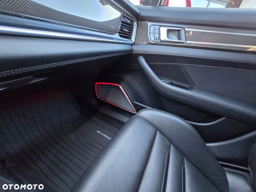 Porsche Panamera - 21