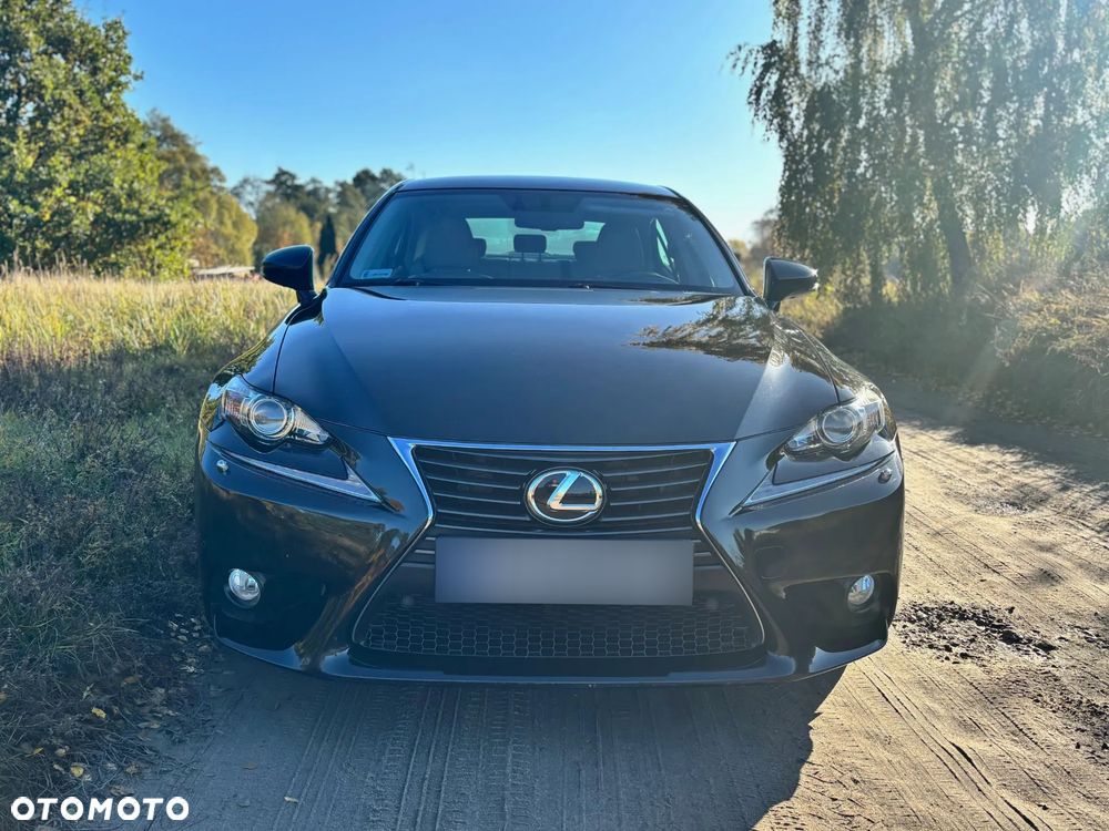 Lexus IS - 3