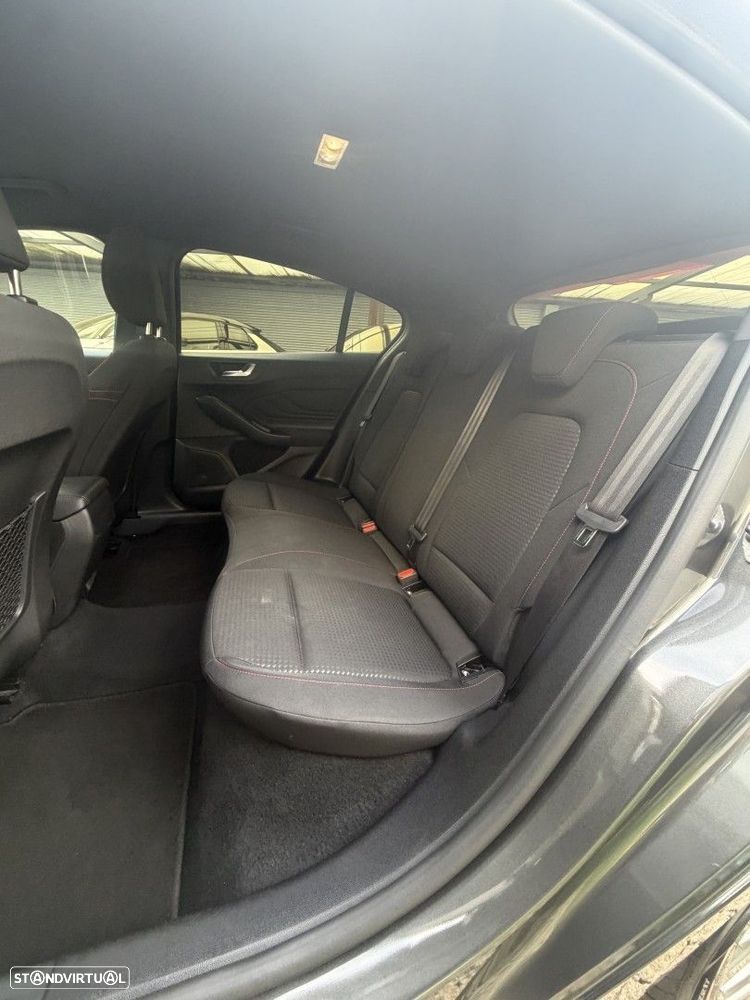 Ford Focus 1.5 TDCi EcoBlue ST-Line - 21