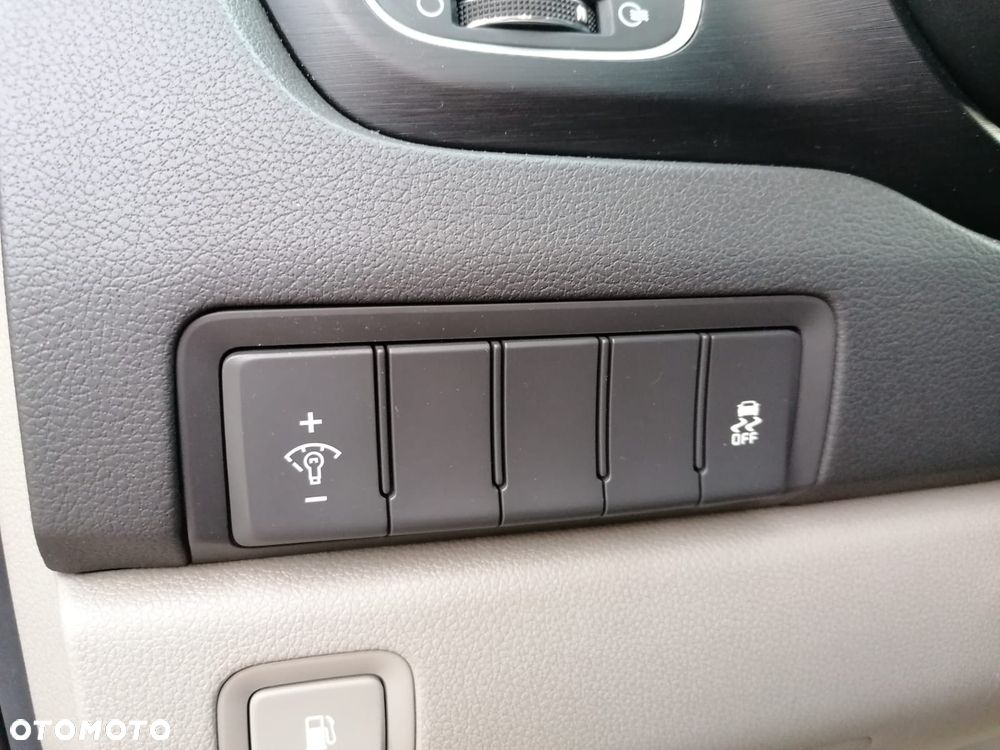 Kia Sedona 3.8 V6 EX - 29