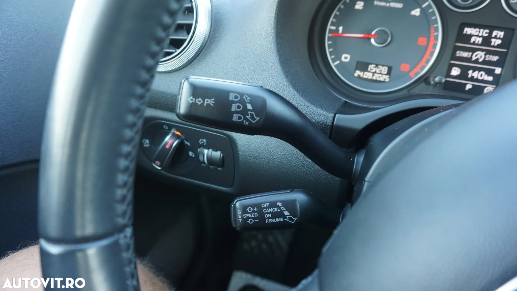 Audi A3 1.6 TDI Sportback DPF S tronic Attraction - 19