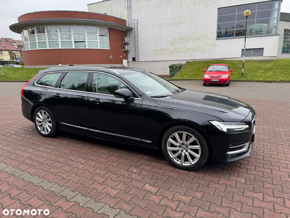 Volvo V90 D5 SCR AWD Inscription - 4