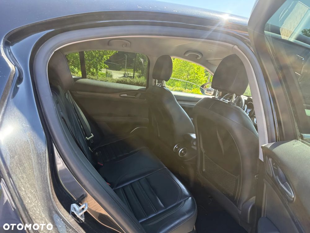 Alfa Romeo Stelvio 2.0 Turbo 16V AT8-Q4 Lusso Ti - 14