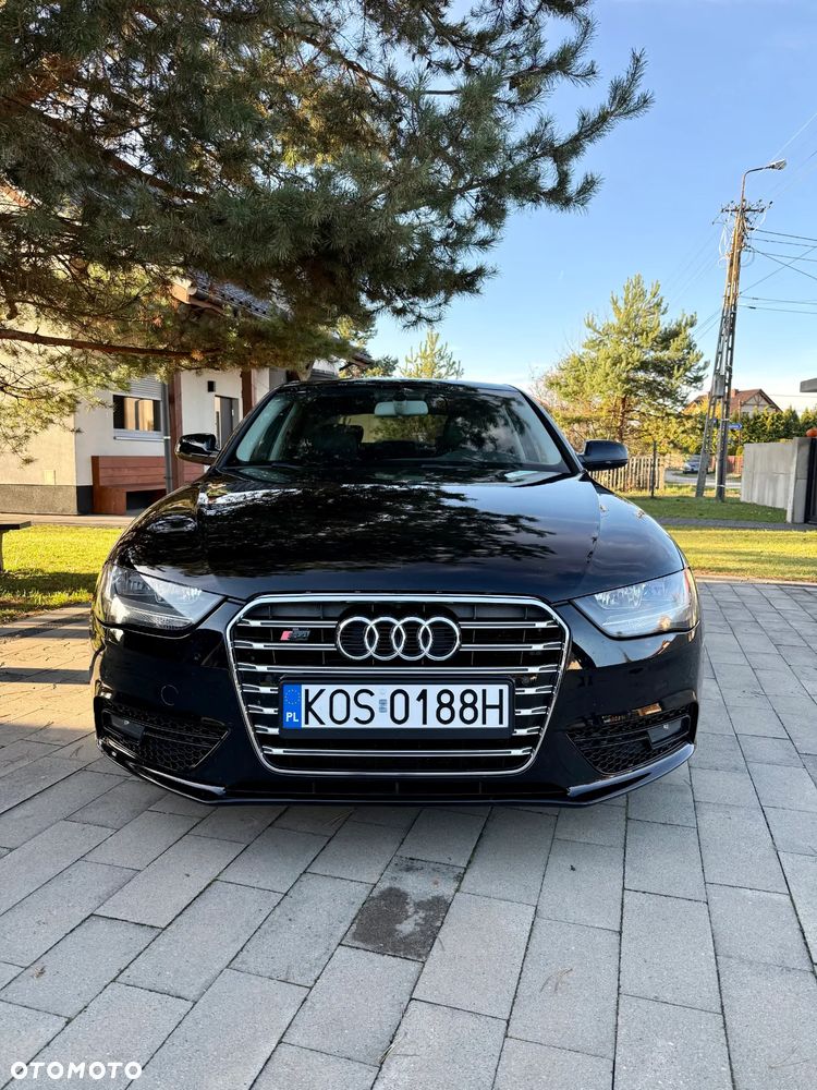 Audi A4 Limousine - 4