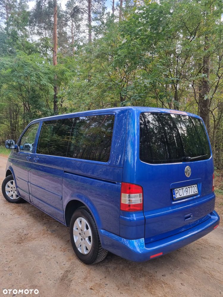 Volkswagen Multivan - 31