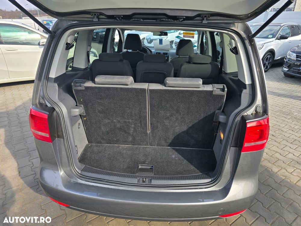 Volkswagen Touran 1.6 TDI DSG Comfortline - 14