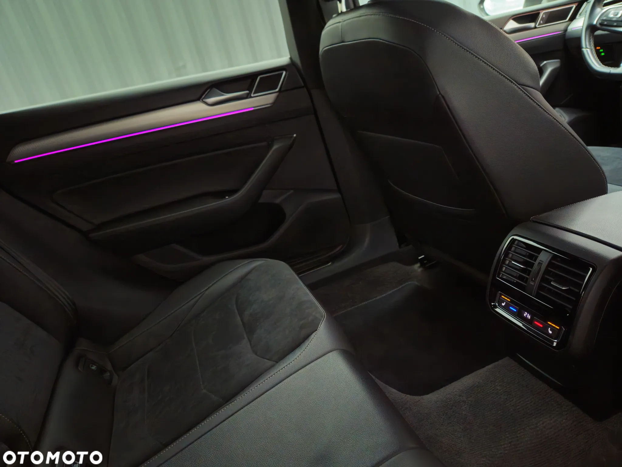 Volkswagen Arteon 2.0 TSI DSG R-Line Edition - 31