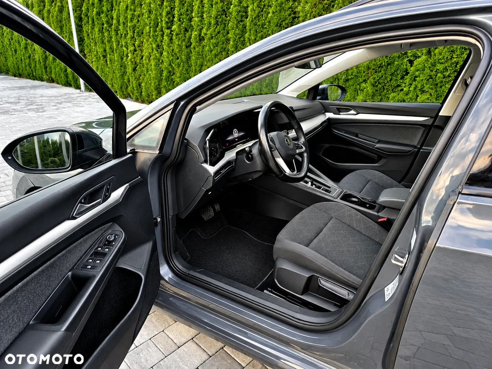Volkswagen Golf - 6