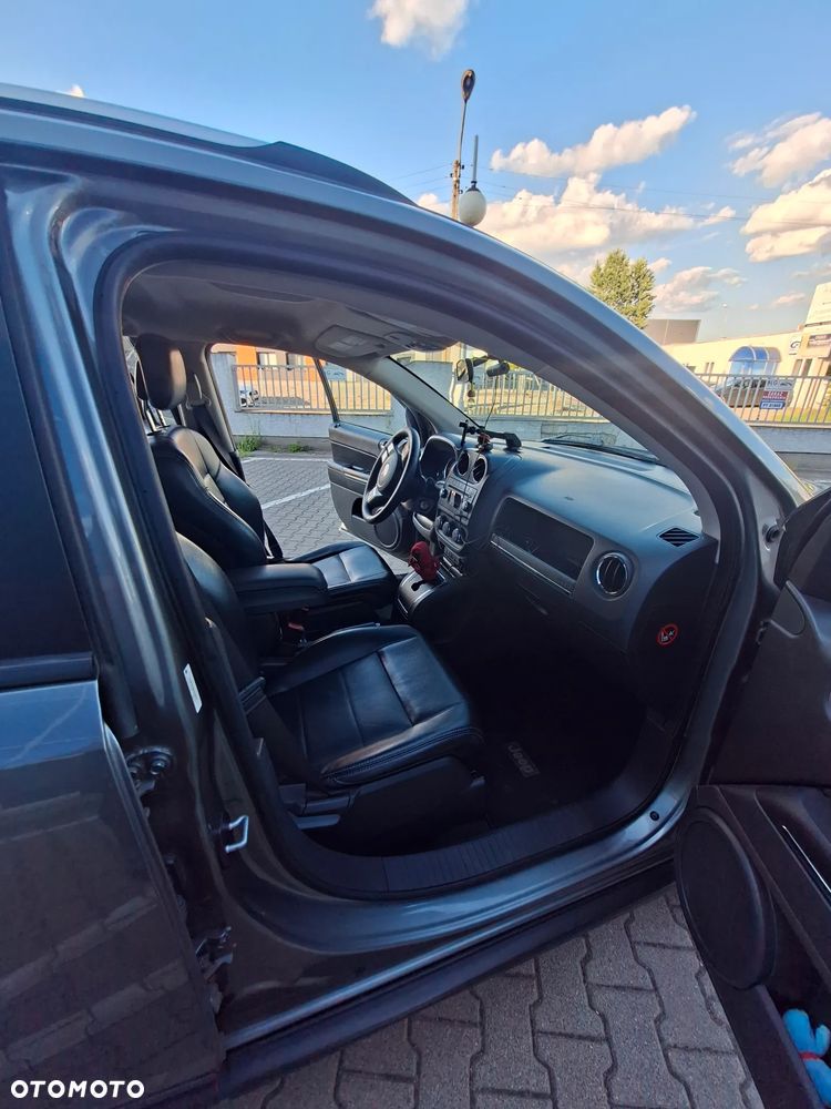 Jeep Compass - 10