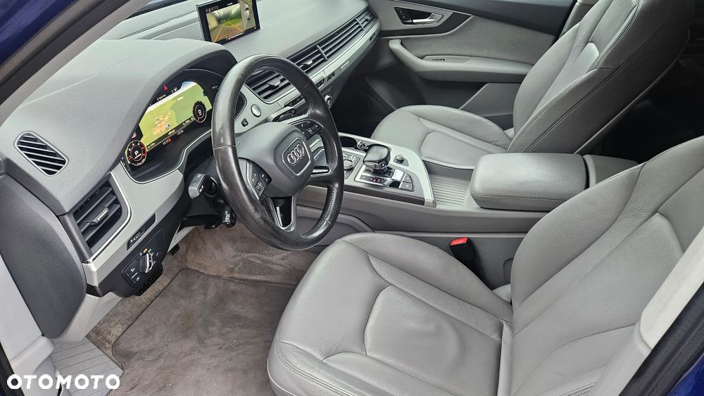 Audi Q7 - 40