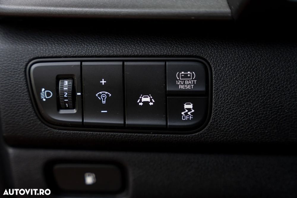 Kia Niro 1.6 GDI HEV 2WD OPF Aut. Spirit - 18