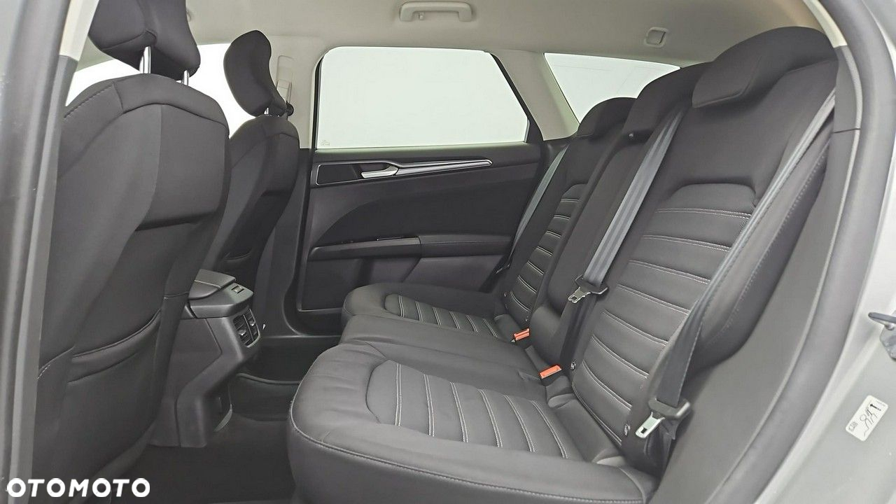 Ford Mondeo 2.0 Hybrid Trend - 23