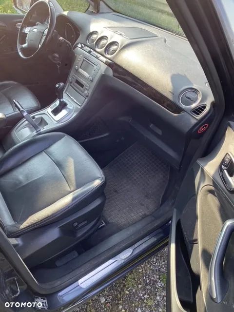 Ford Galaxy - 16