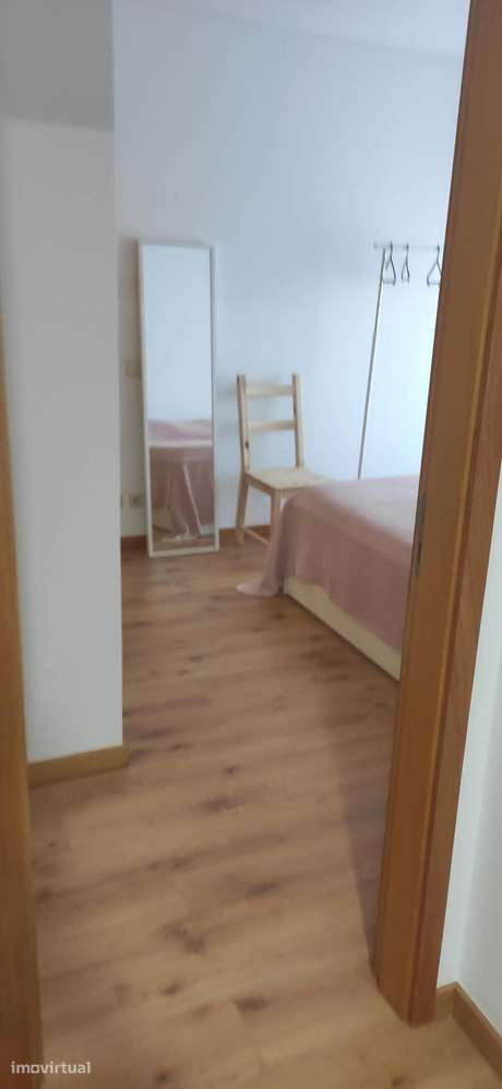 Apartamento T1, Mobilado e Equipado, na Avenida de S. Miguel Gualtar - Grande imagem: 4/6
