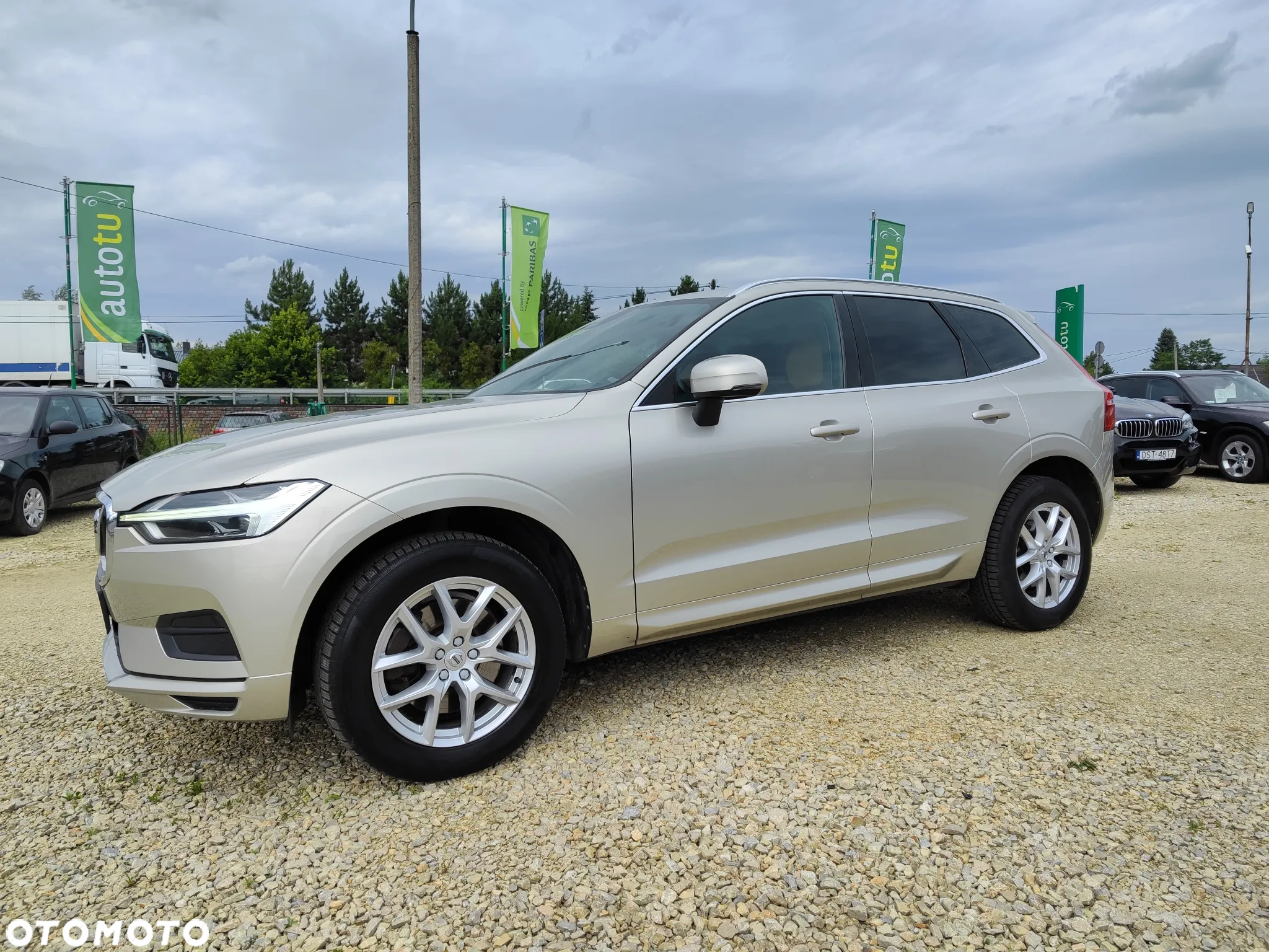Volvo XC 60 D4 AWD Momentum - 4