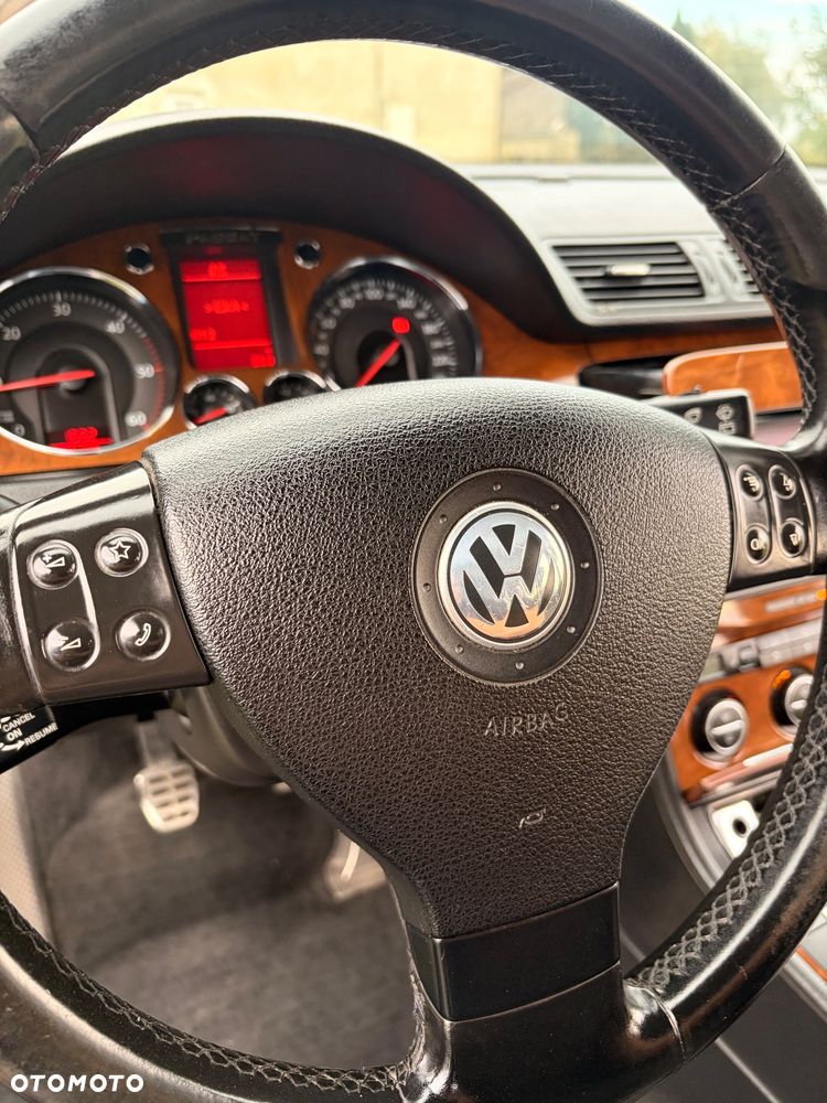 Volkswagen Passat - 34
